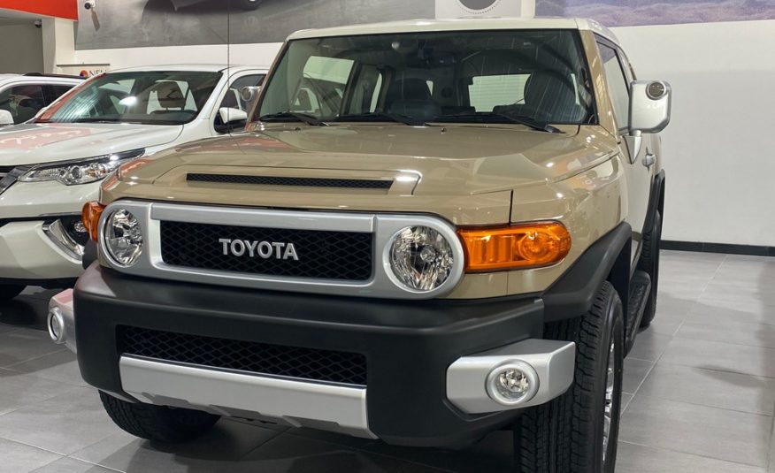 TOYOTA FJ CRUISER