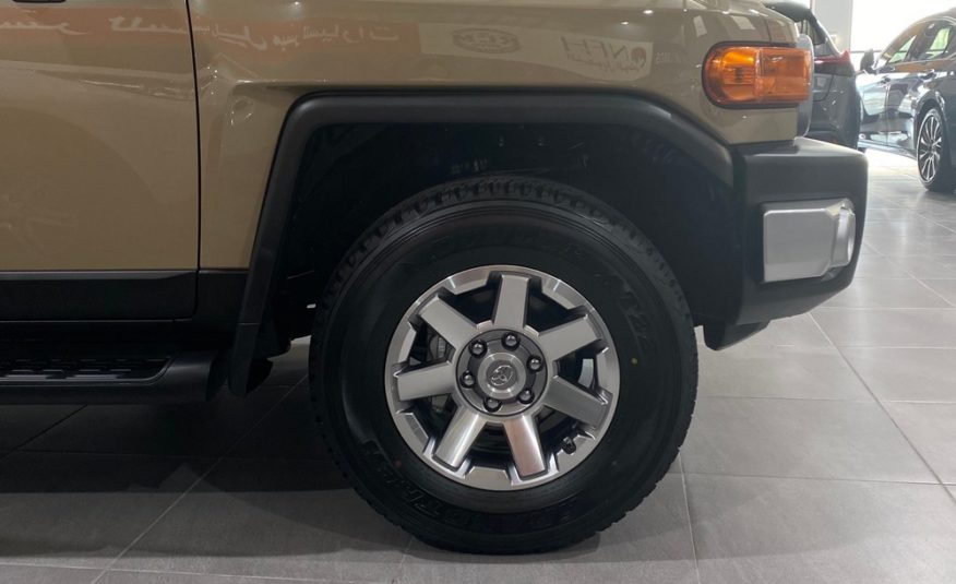 TOYOTA FJ CRUISER