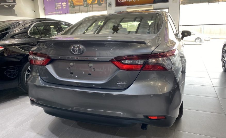 Toyota Camry GLE