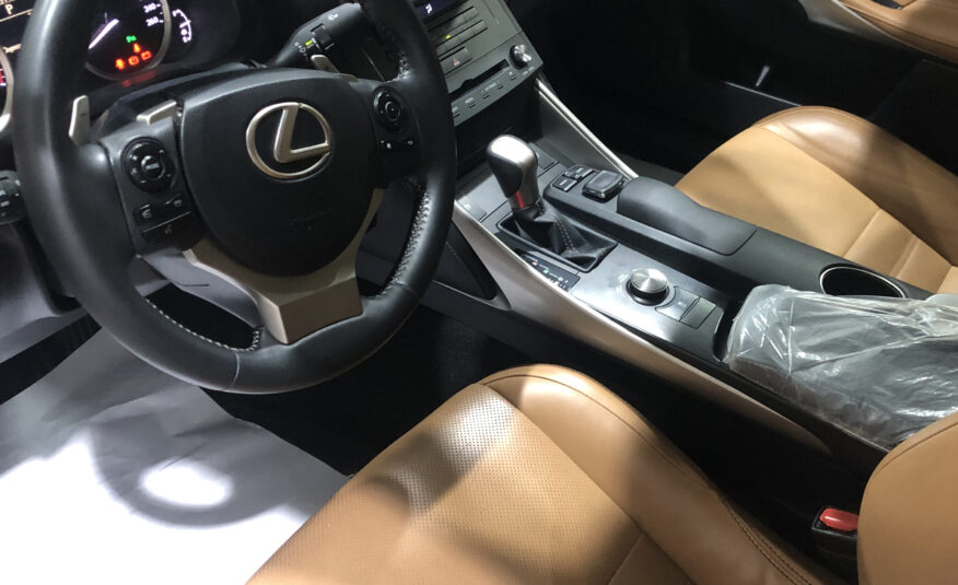 lexus IS 350 MODEL 2015