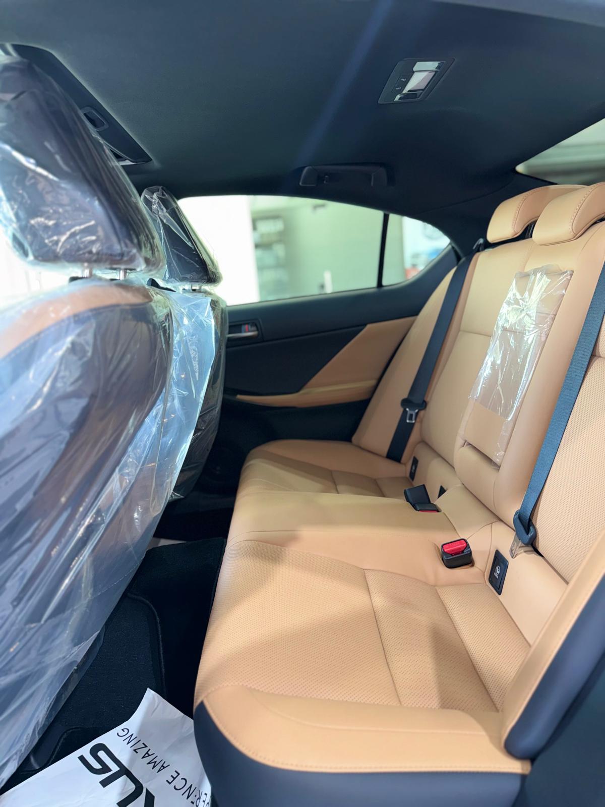 LEXUS IS 350 MODEL 2026